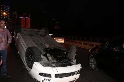 (FOTOĞRAF) Maslak'ta trafik kazası: 5 üniversite öğrencisi yaralandı