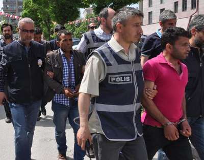 5 kişiyi dolandırmakla suçlanan 3 şüpheli yakalandı