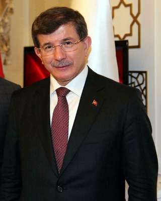 Davutoğlu, yarın İzmir iş dünyası ile yemekte biraraya gelecek