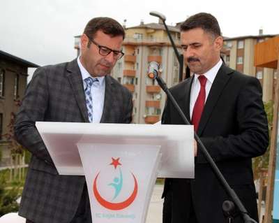 Erzurum'da ortaokul öğrencilerine bisiklet dağıtıldı