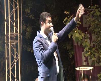 Demirtaş: Eğer biz barajı yüksek bir puanla geçersek AKP dağılacak