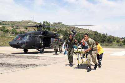 Kalp hastası, askeri helikopterle hastaneye kaldırıldı