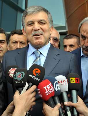 Gül'den parti liderlerine uyarı: Kırıcı olmayın