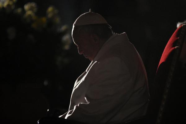 Papa: Başarısızlığımızdan utanıyorum
