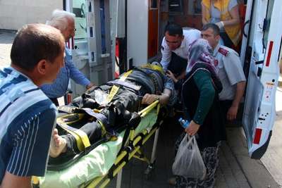 İşçileri ‘Dikkatli olun, düşmeyin’ diye uyardı kendisi düştü