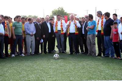 Zeybekci: Her gün sağdığımız ineğin süt vermeye devamı için sağlıklı olması lazım (3)