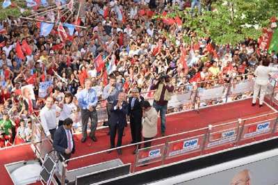 Kılıçdaroğlu'na Avcılar'da büyük ilgi