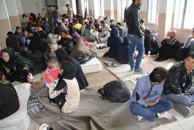 Dondurucu soğukta mahsur kalan kaçakları Mehmetçik kurtardı