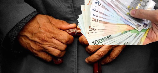 Emekli aylığı için annesinin ölümünü 22 yıl sakladı