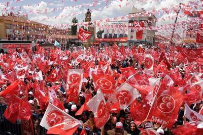 Bahçeli: AKP rüşvet ve yolsuzluk filosu kurup, haram denizine yelken açtı