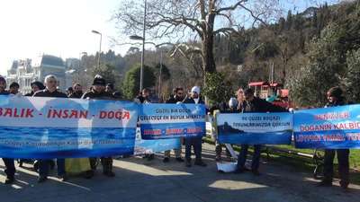 Temiz çevre için sahilde çöp topladılar