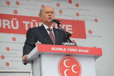 Bahçeli: AKP rüşvet ve yolsuzluk filosu kurup, haram denizine yelken açtı (2)
