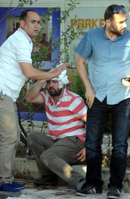 Antalya'da dükkanın asma katı çöktü: 3 yaralı