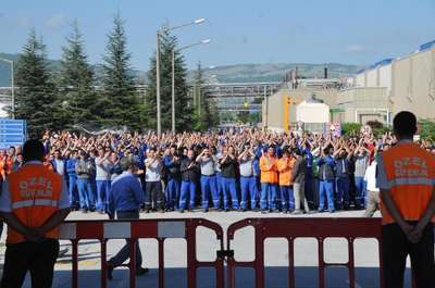 Ford Otosan İnönü Fabrikası'nda işçilerin eylemi sürüyor