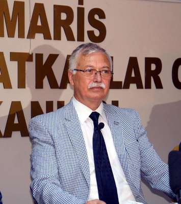 Marmaris'te esnaftan oda kapısına siyah çelenk