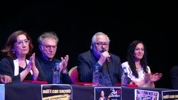 Türkçe Tiyatro Festivali'ne yoğun ilgi