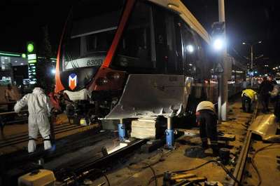 Tramvay seferleri 4,5 saat sonra normale döndü