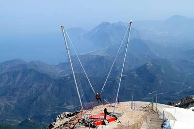 Tahtalı Dağı'nda 'bungy catapult' çılgınlığı