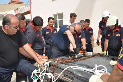 İtfaiyeciler tatbikatla eğitimi tamamladı