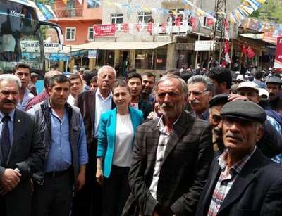 Selvi Kılıçdaroğlu'ndan Erzurum'da CHP adayı Gonca Aytaş'a destek