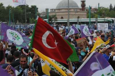 Demirtaş: Cumhurbaşkanı değil, açılıştan sorumlu müdür