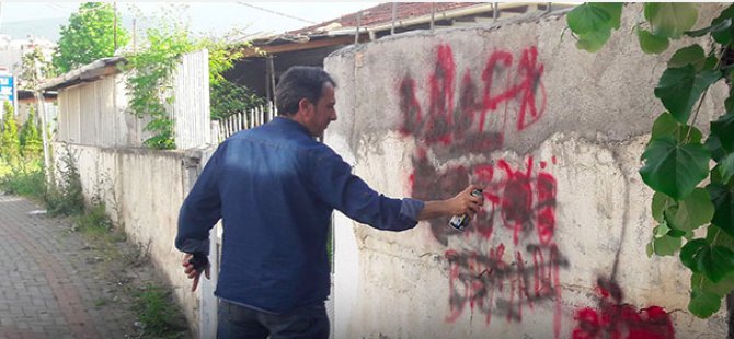 Cemevine çirkin saldırı