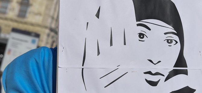 Belçika’da başörtülü kadına bıçaklı saldırı