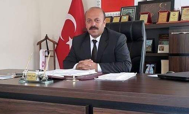 İşsiz genç, kurada çıkmayınca başkanı öldürdü