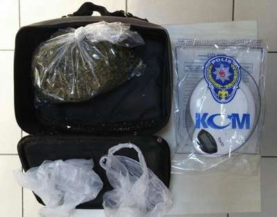 İzmir'de 35 kilo 800 gram esrar ele geçirildi