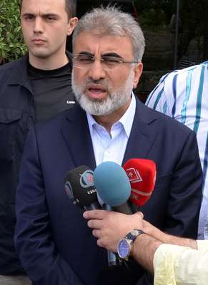 Bakan Yıldız: Sandığın üstüne kimse oturmasın hem kırılır, hem de cezası var