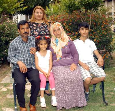 Minik Zeynep ilik nakli için Antalya'ya geldi (2)