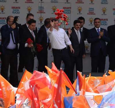 Davutoğlu: HDP geçmişte derin devletin kullandığı söyleme benzer söylemler kullanıyor