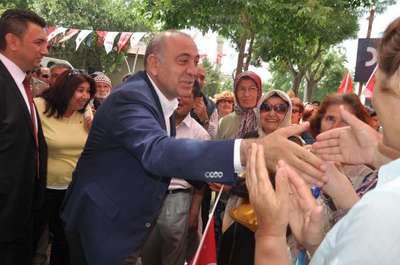 CHP'li Tekin'den Davutoğlu'na: 'Uzatmalı Başçavuş mu olacaksın?'
