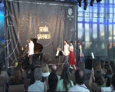 Onbirart Sanat Atölyesi öğrencileri ilk konserini verdi
