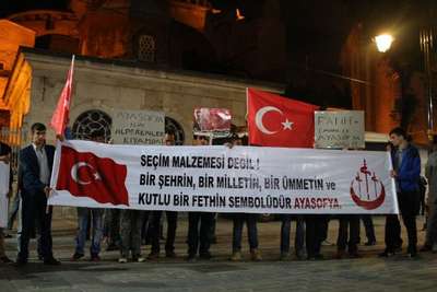 Alperen Ocakları'ndan Ayasofya Müzesi önünde açıklama