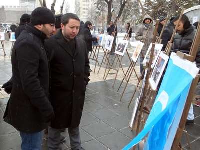 Uygur dramı, fotoğraf sergisiyle anlatıldı