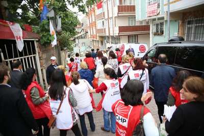 CHP’den İstanbul’da 1 milyon 300 bin eve ziyaret