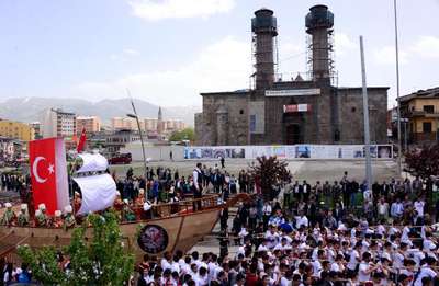 İstanbul'un Fethi, Erzurum'da temsili gemi ile canlandırıldı