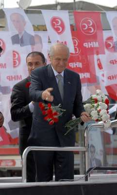 Bahçeli'den, Erdoğan'a: İspat etmezse şerefsizdir