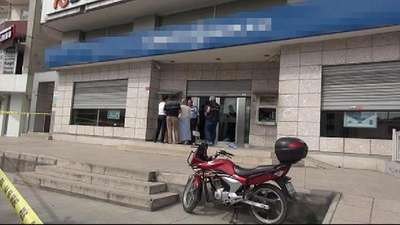Pendik'te banka soygunu (1)