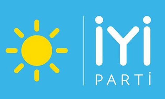Uşak'ta İYİ Parti'den 14 istifa