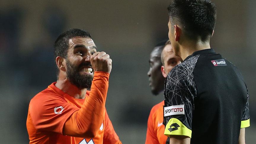 Arda Turan'ın cezası düşürüldü