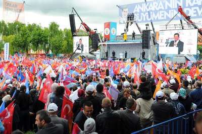 Davutoğlu: Hiç çekinmeden söylüyorum, o yardımlar Bayırbucak Türkmenleri'ne gidiyordu