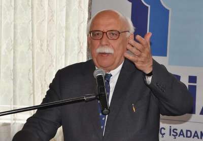 Bakan Avcı çocukları sevdi
