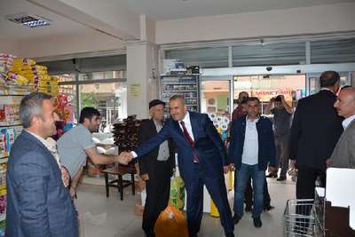 Ak Parti Milletvekili adayları HDP seçim bürosunu ziyaret etti