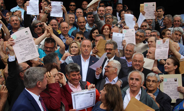 İnce, diploma fotokopisini dağıttı