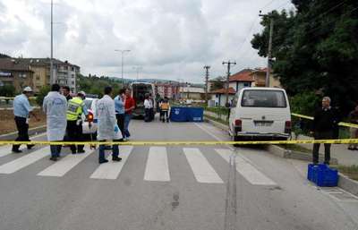 Minibüsün çarptığı bisikletli belediye temizlik işçisi öldü