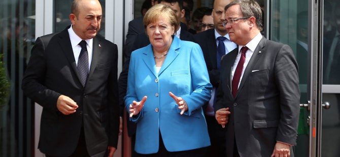 Çavuşoğlu, Almanya'ya geldi