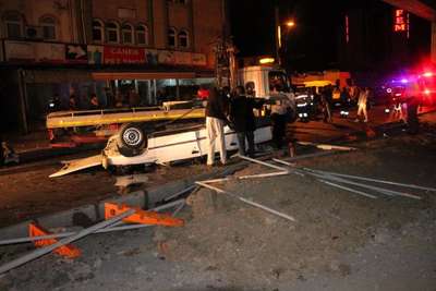 Otomobil köprüden uçtu: 1 yaralı