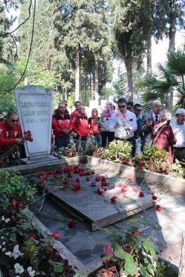 Manisa Tarzanı mezarı başında dualarla anıldı